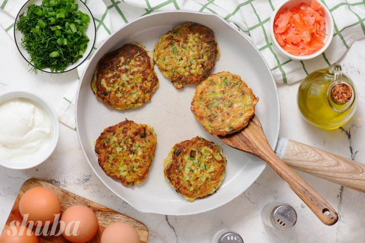 оладки на сковороді