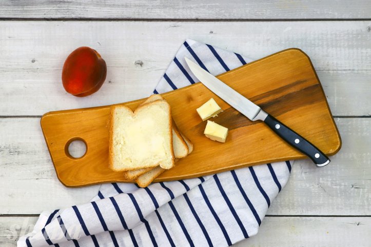 хліб та масло