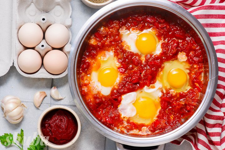 шакшука у сковороді