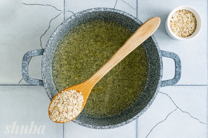 вівсяні пластівці у воді