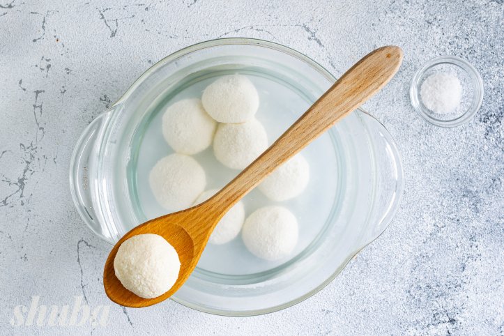 відварені галушки