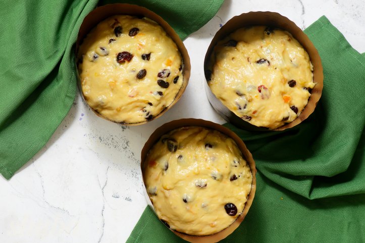 панетоне у формах