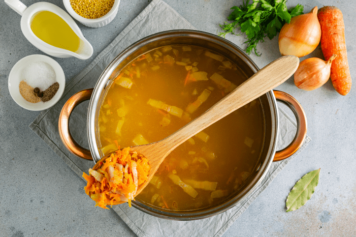 Додайте інгредієнти в куліш