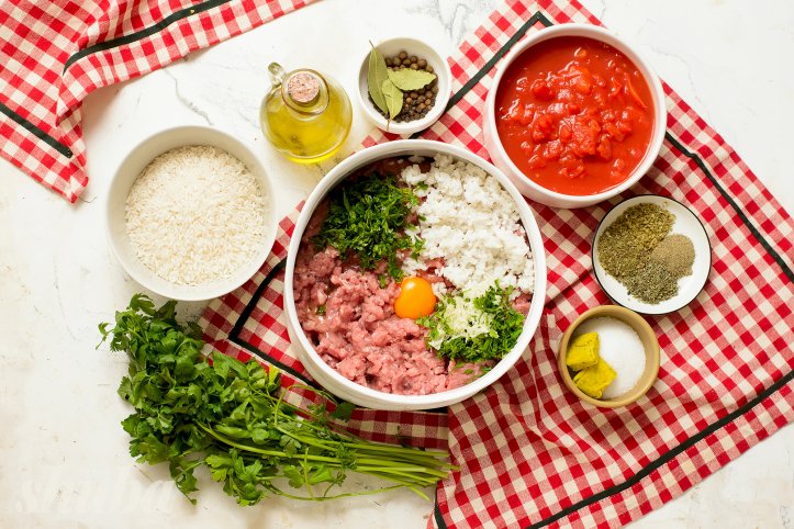 фарш і цибуля