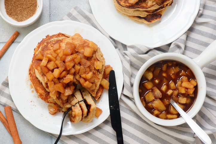 Панкейки з яблуками