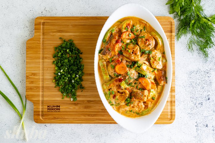 запечений хек з овочами