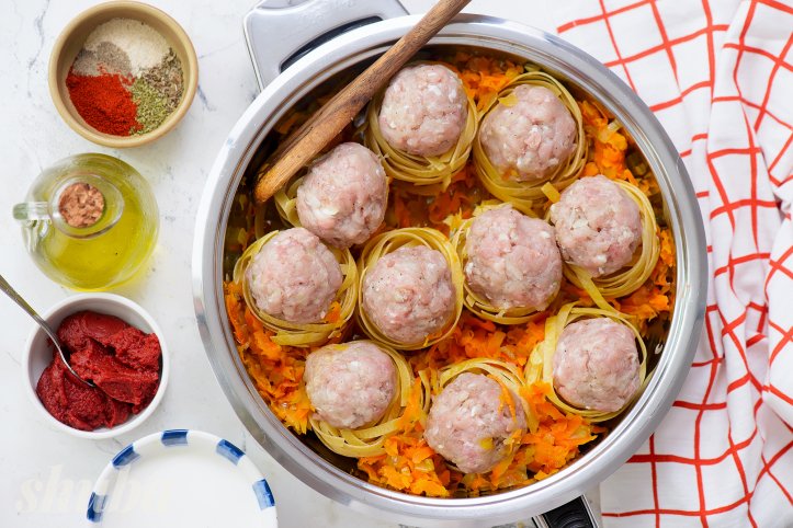 гнізда на сковороді