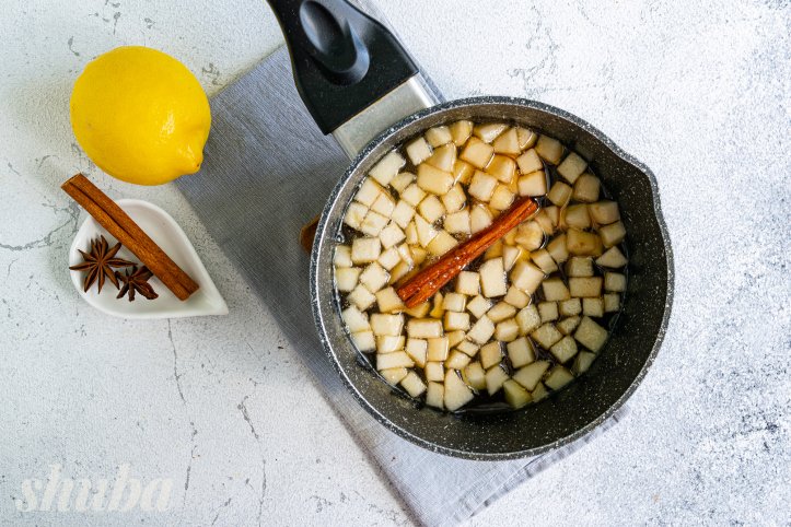 груша в сиропі