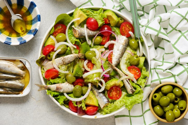 Салат з сардинами