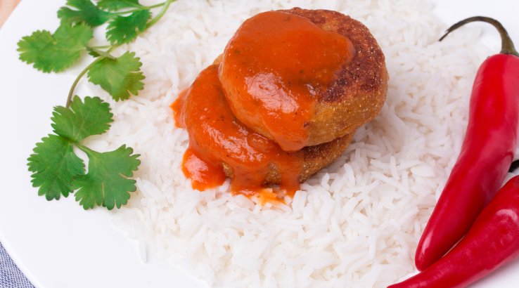 Нутовые котлеты в соусе