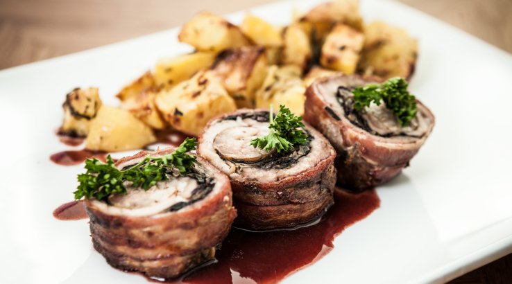 Яловичі рулетики