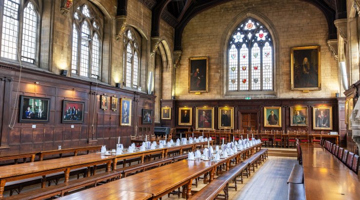 Інтерьер їдальні в Оксфордському університеті