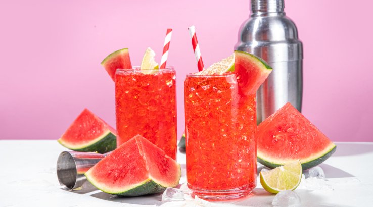 Кавуновий кулер з горілкою та лаймом