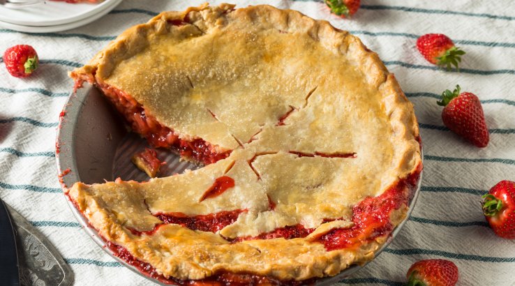 Полуничний пиріг - весняний десерт