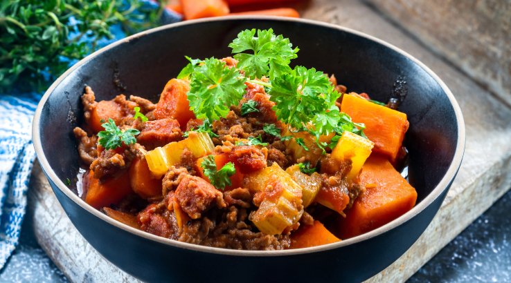 Запечений батат з фаршем та овочами