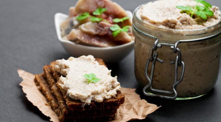 Бутербродна паста з риби