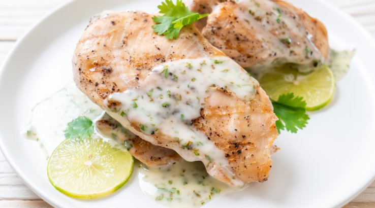 Грудки в сметані