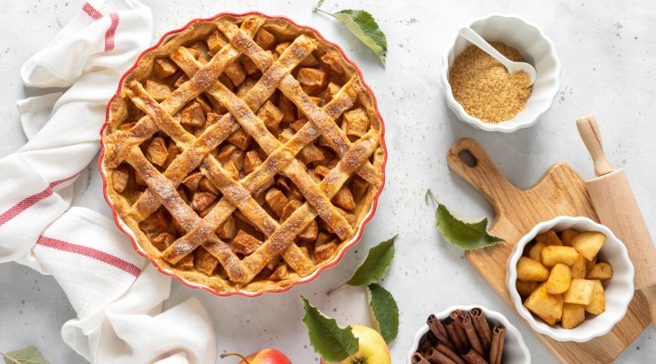 Яблучний пиріг з горіхами