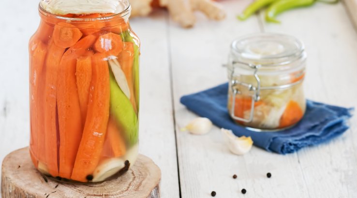 Маринована морква на зиму в банці