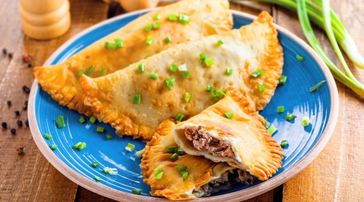 Чебуреки на пиві з м'ясом