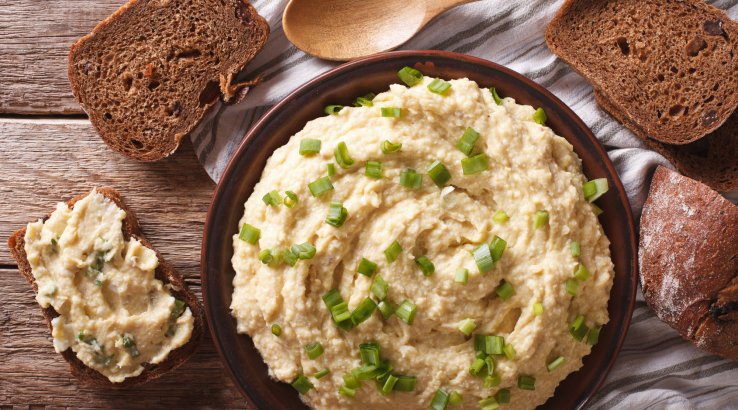 Оселедцевий паштет з сиром та яйцями