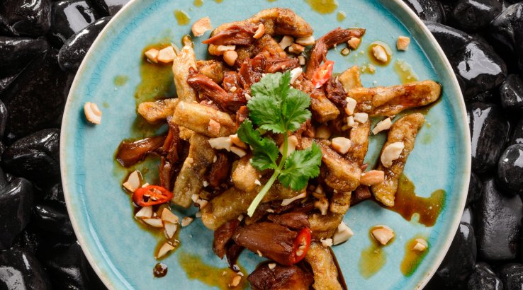 Салат з баклажанами, перцем і куркою