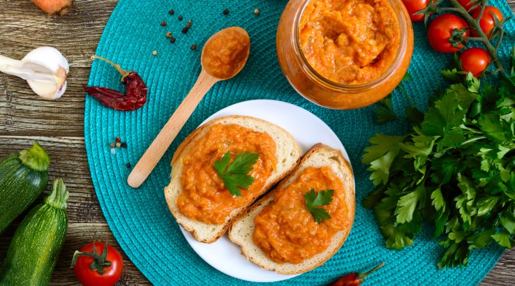 Кабачкова ікра із солодким перцем