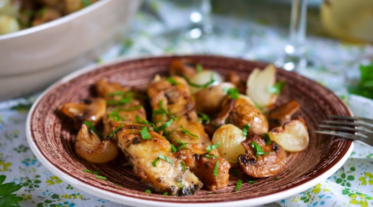 Запечена скумбрія з грибами