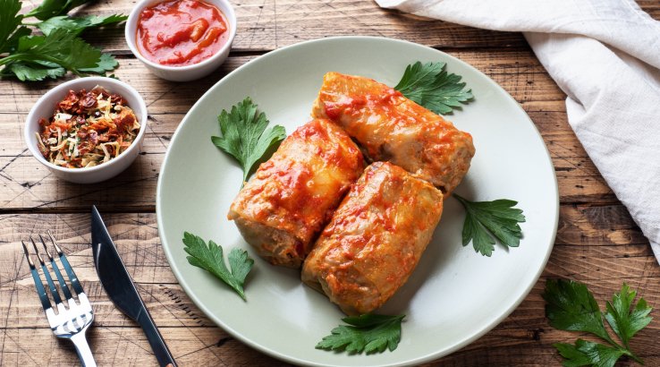 Запечені у духовці голубці в кетчупі