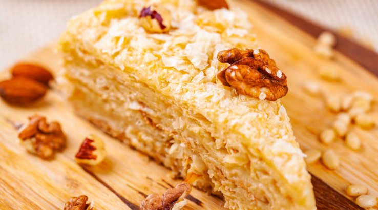 “Наполеон” з волоськими горіхами