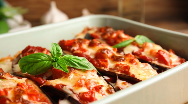 Баклажани з курячим філе