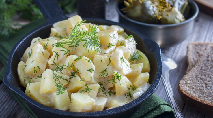 Тушеный молодой картофель