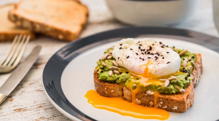 Тост з яйцем-пашот: рецепт