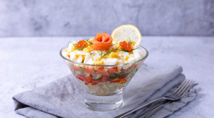 Салат з копченою скумбрією