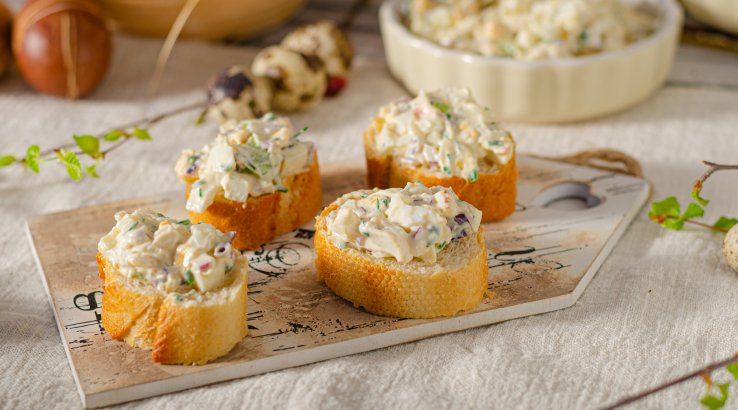 Закуска з печінки тріски з корнішонами