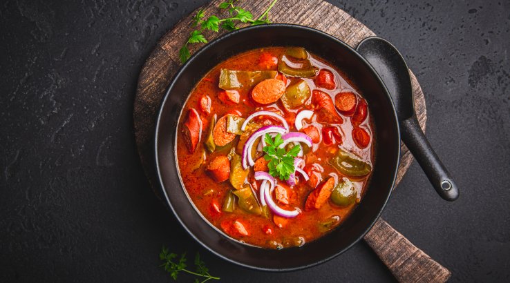 Солянка з ковбасою