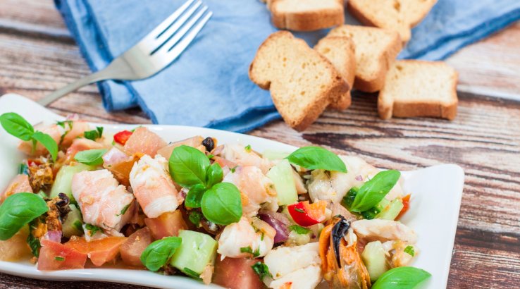 Панцанела з морепродуктами