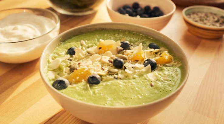 Смузі-боул із зеленою гречкою та макою