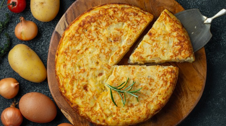 Картопляна запіканка на сковороді