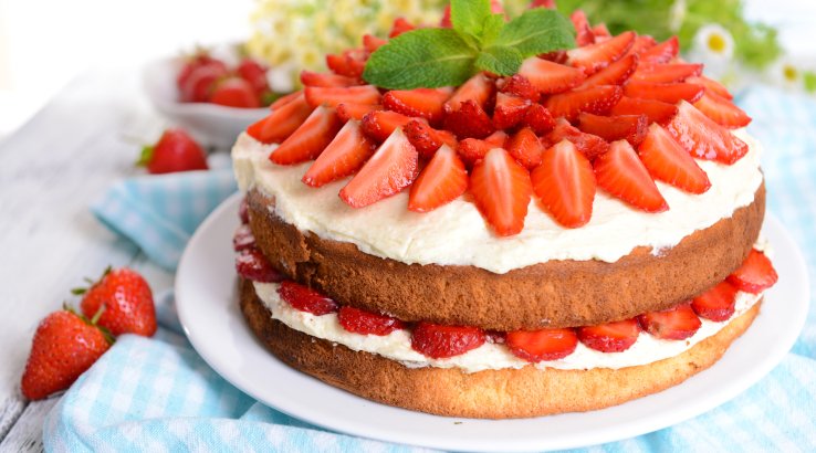 Торт з полуницею та маскарпоне