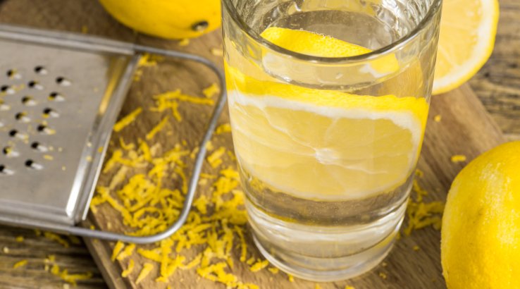 Вода з лимоном