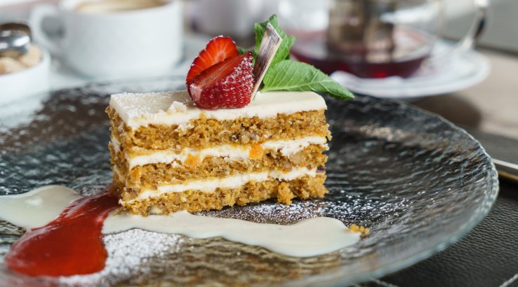 Морквяний торт з кавою