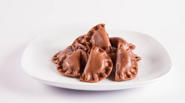 Шоколадні вареники з тофу і вишнями