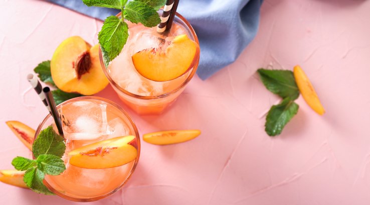 Компот з яблук і нектаринів