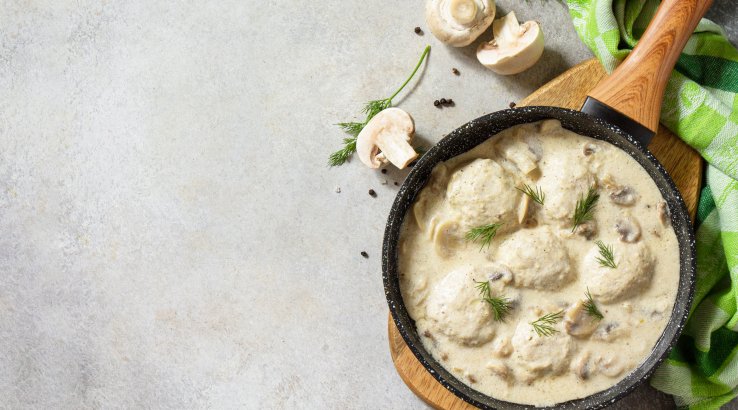 Фрикадельки в соусі