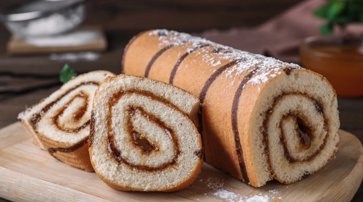 Рулет зі згущеним молоком