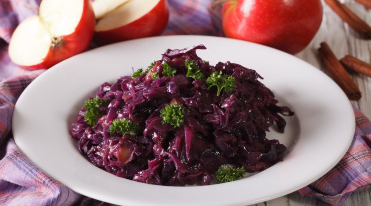 Тушкована червона капуста