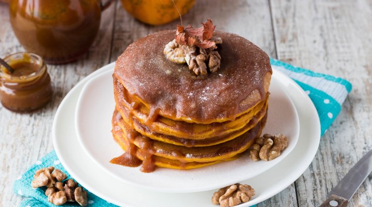 Бананові млинці з карамеллю