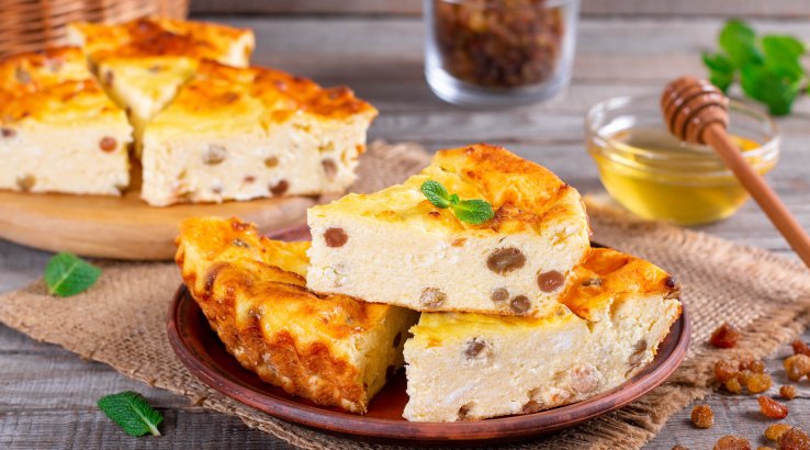 ранкова запіканка з родзинками