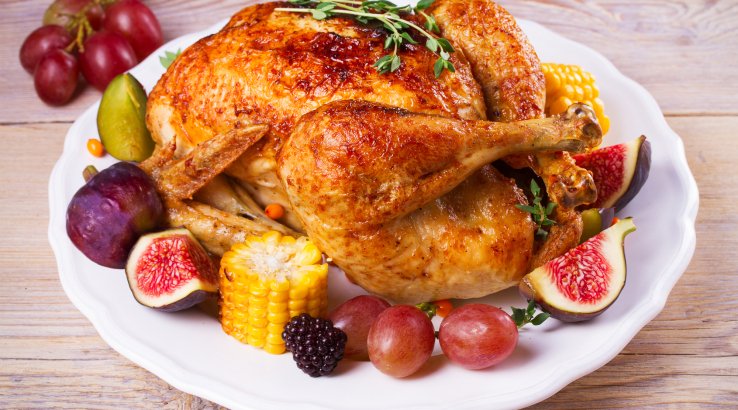 Курка, фарширована гречкою